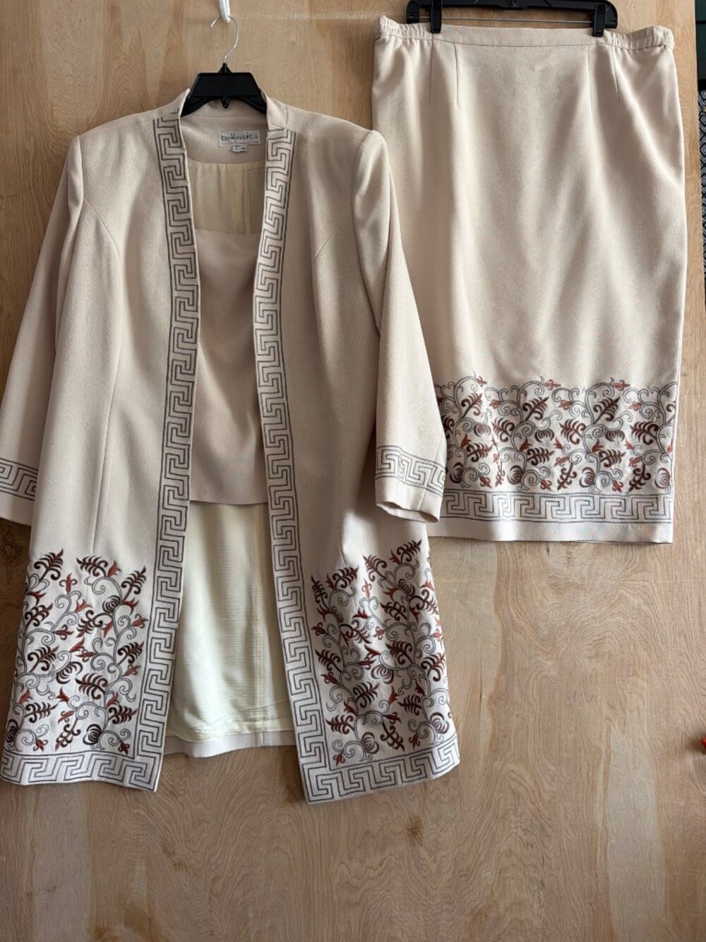 Donna Vinci 3-Pc Skirt Suit Ivory Embroidered Longline Jacket First Lady Sz 20 - Picture 2 of 16